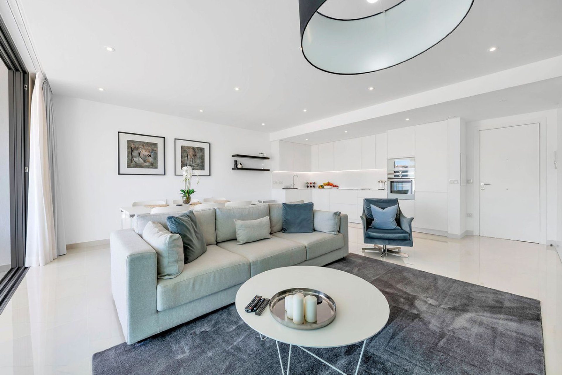 Resale - Apartment - Middle Floor Apartment - Estepona - Estepona Centro