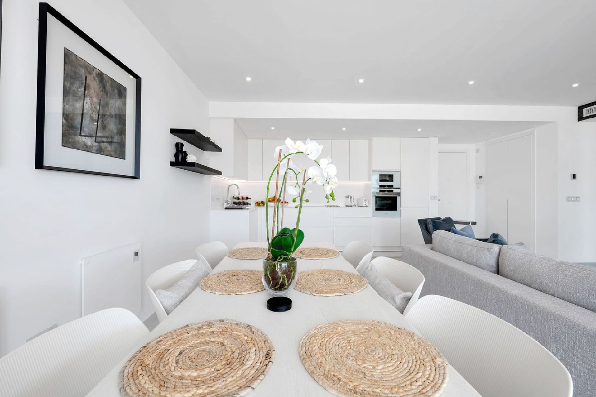 Resale - Apartment - Middle Floor Apartment - Estepona - Estepona Centro