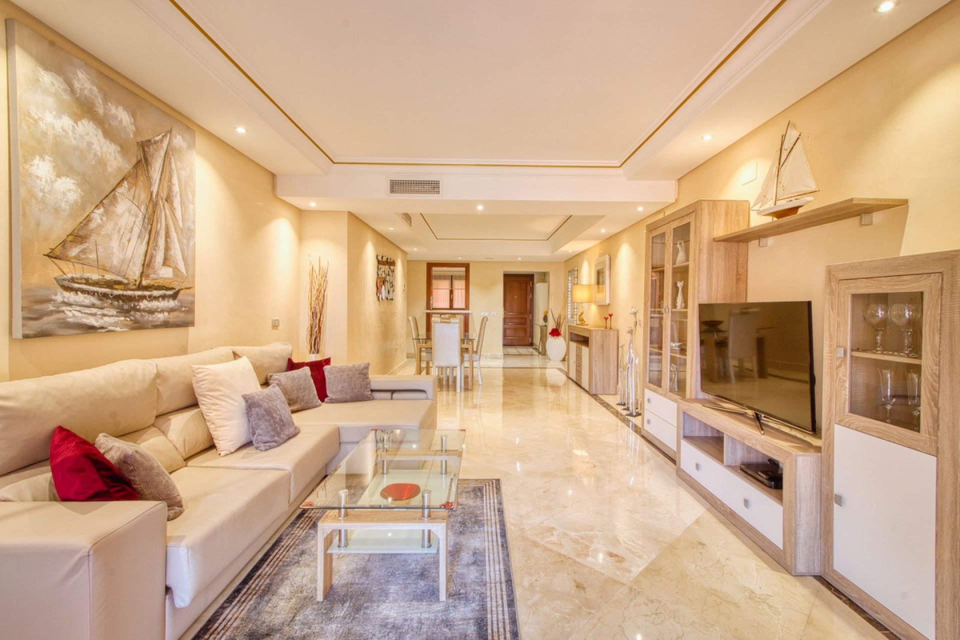 Resale - Apartment - Middle Floor Apartment - Estepona - Estepona Centro