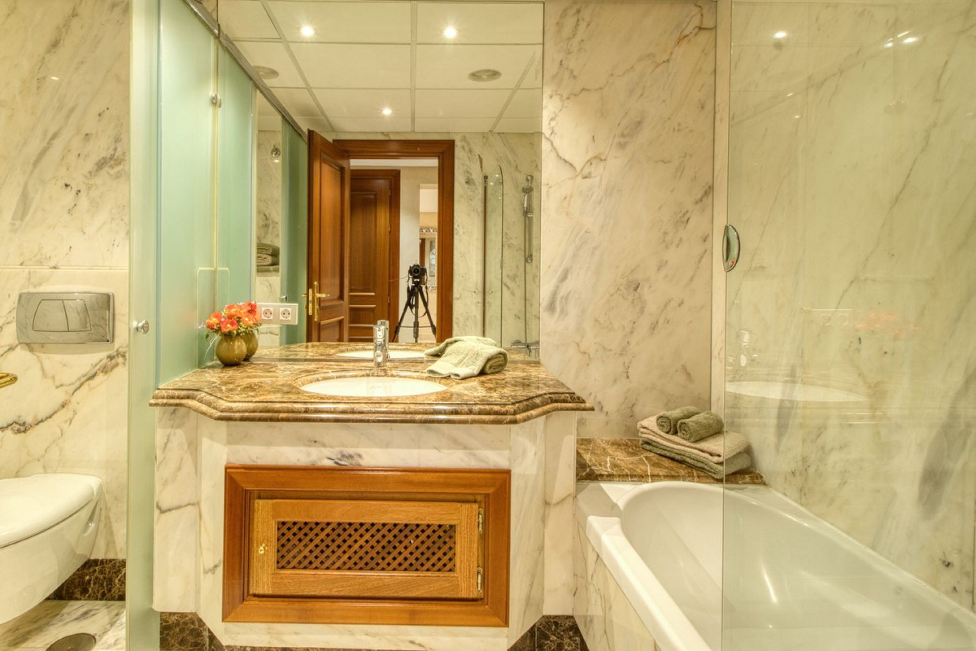 Resale - Apartment - Middle Floor Apartment - Estepona - Estepona Centro