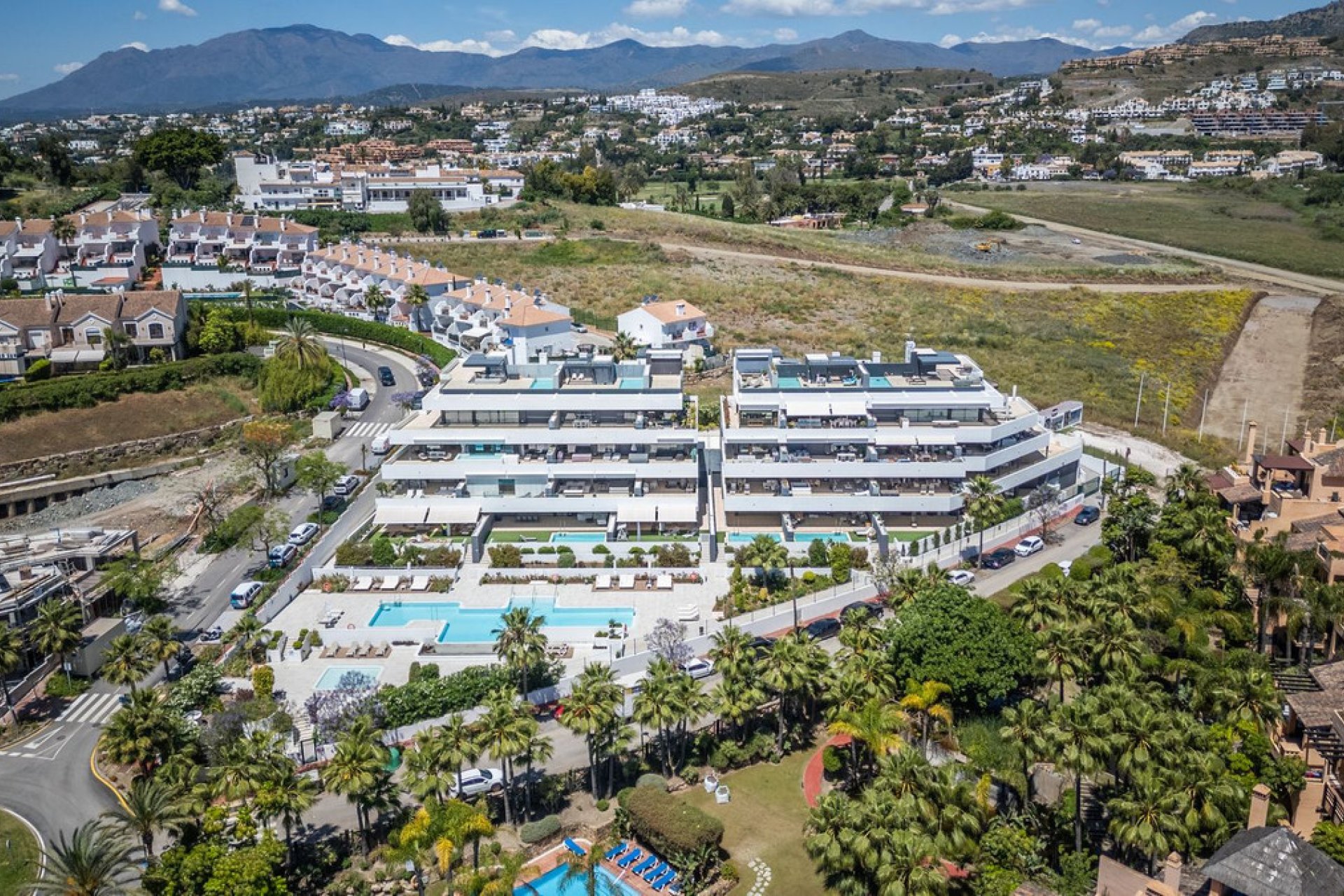 Resale - Apartment - Middle Floor Apartment - Estepona - Estepona Centro