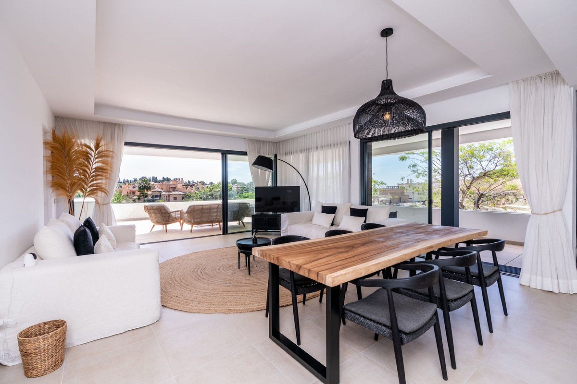 Resale - Apartment - Middle Floor Apartment - Estepona - Estepona Centro