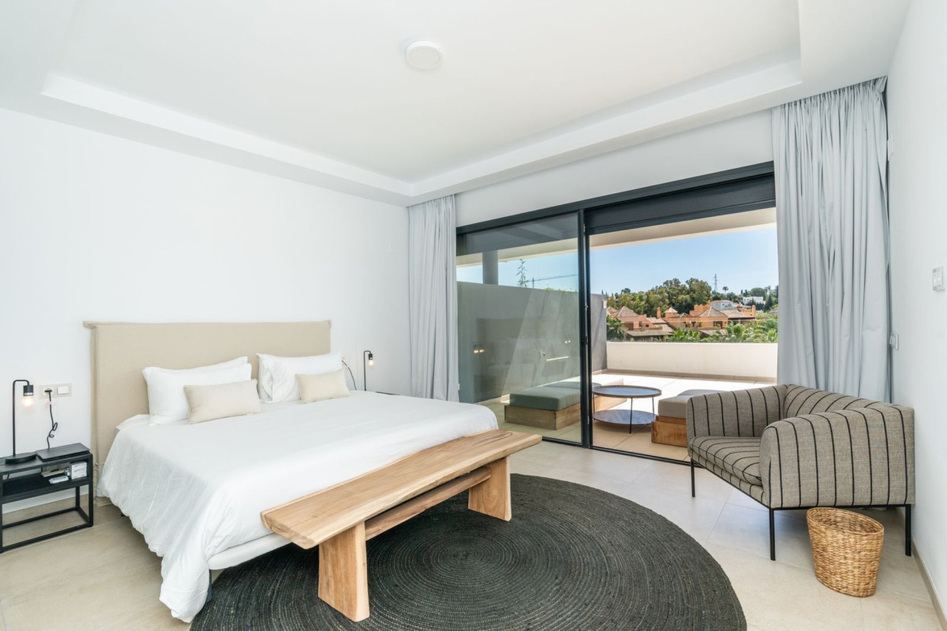 Resale - Apartment - Middle Floor Apartment - Estepona - Estepona Centro