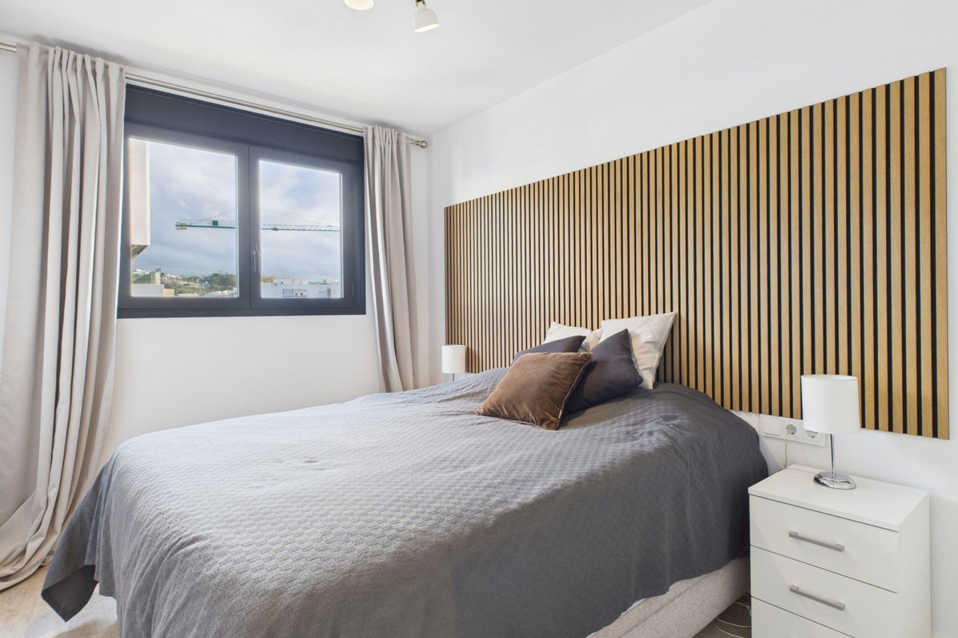 Resale - Apartment - Middle Floor Apartment - Estepona - Estepona Centro