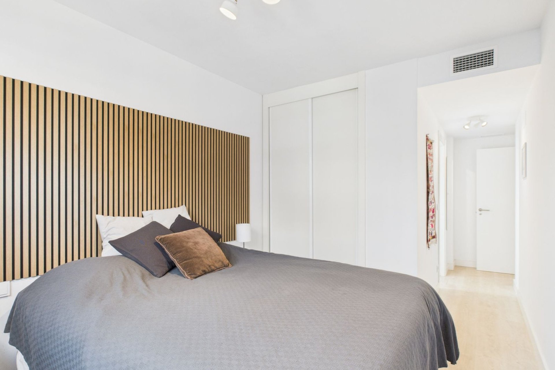 Resale - Apartment - Middle Floor Apartment - Estepona - Estepona Centro