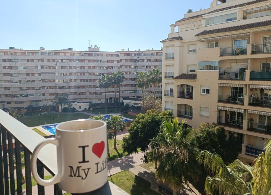 Resale - Apartment - Middle Floor Apartment - Estepona - Estepona Centro