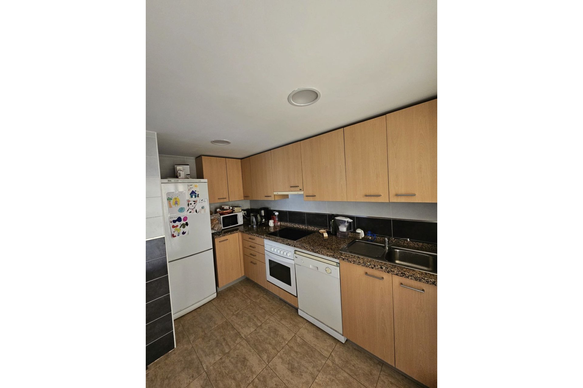 Resale - Apartment - Middle Floor Apartment - Estepona - Estepona Centro