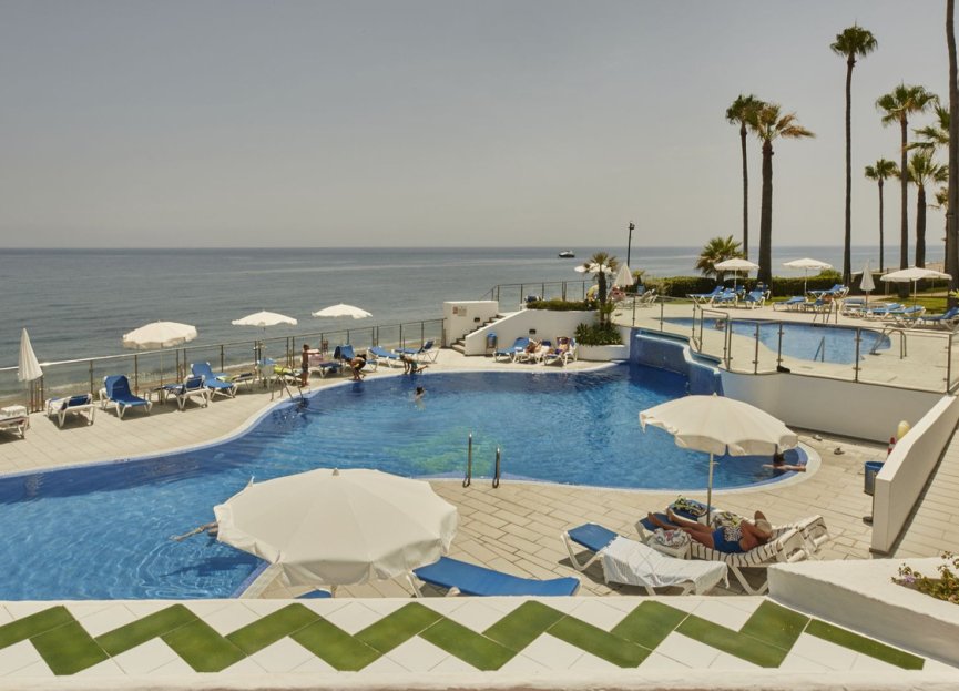 Resale - Apartment - Middle Floor Apartment - Estepona - Estepona Centro