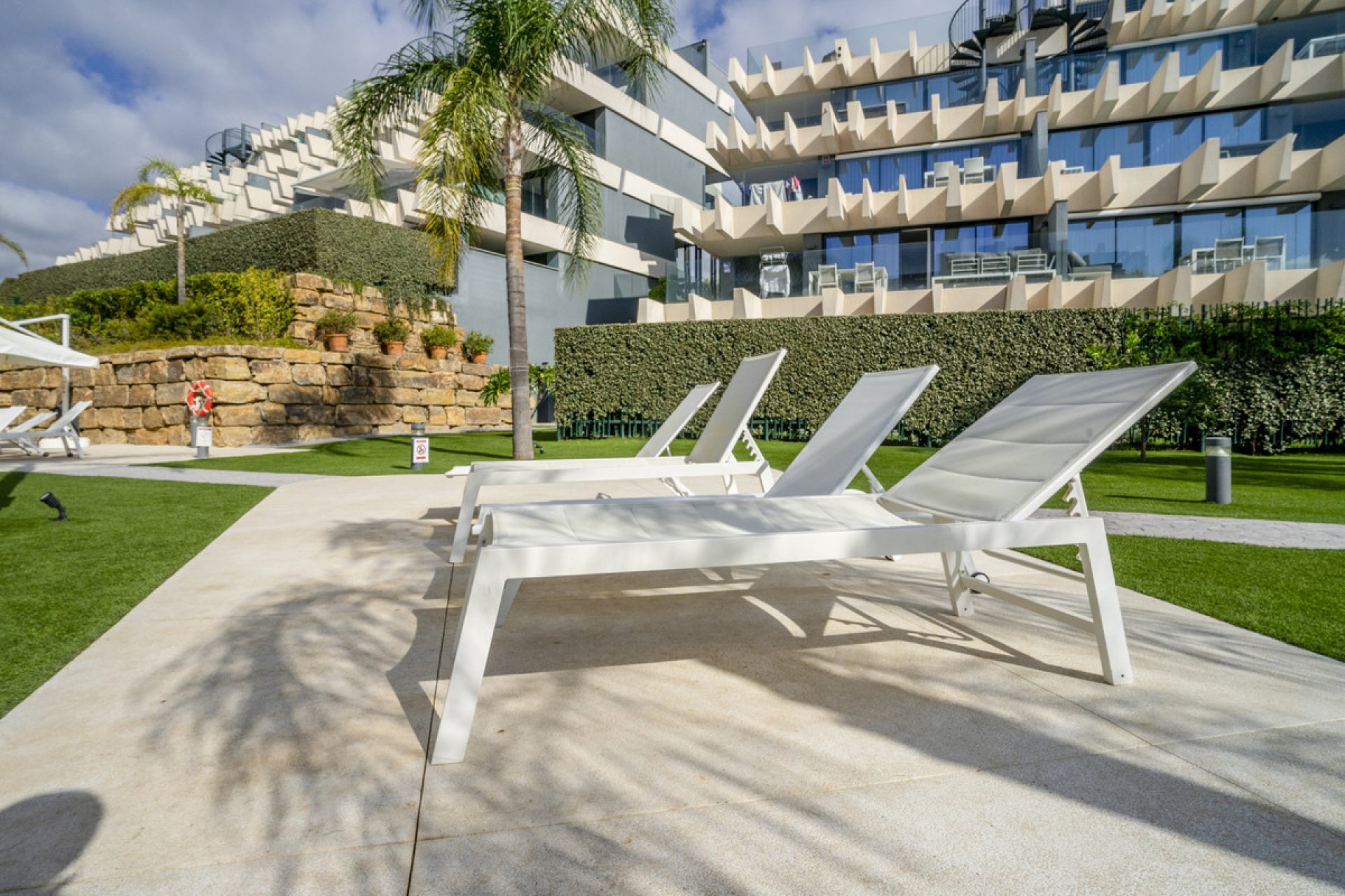 Resale - Apartment - Middle Floor Apartment - Estepona - Estepona Centro