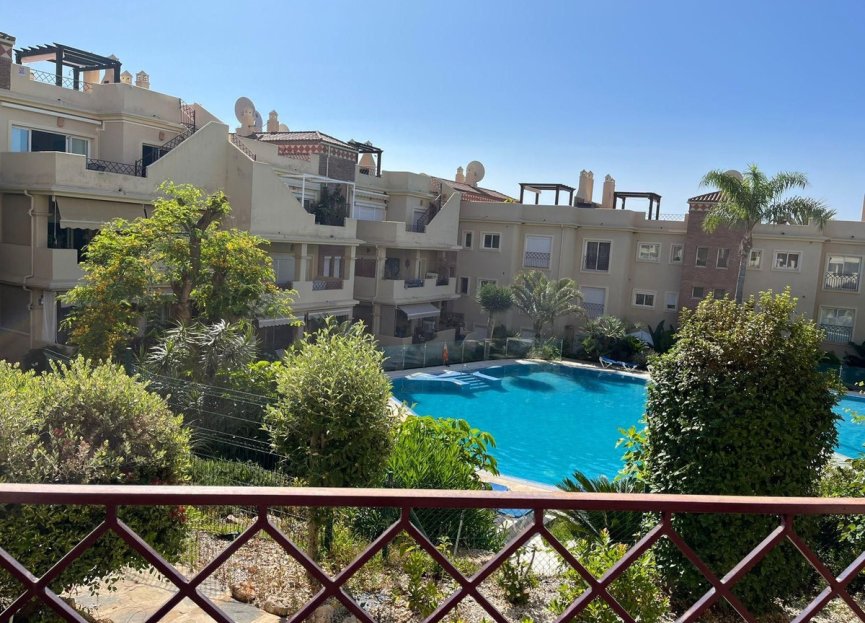 Resale - Apartment - Middle Floor Apartment - Estepona - Estepona Centro