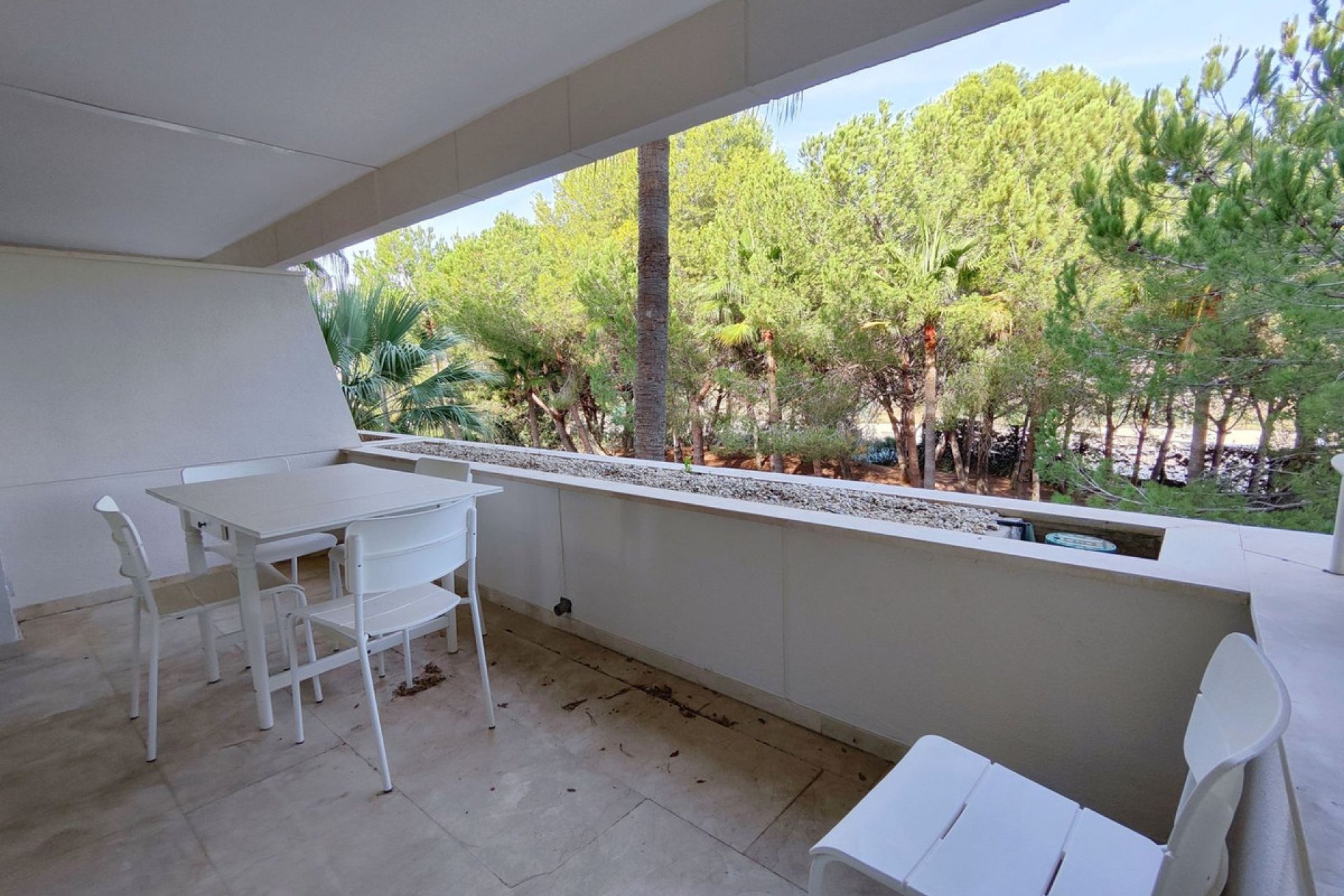 Resale - Apartment - Middle Floor Apartment - Estepona - Estepona Centro