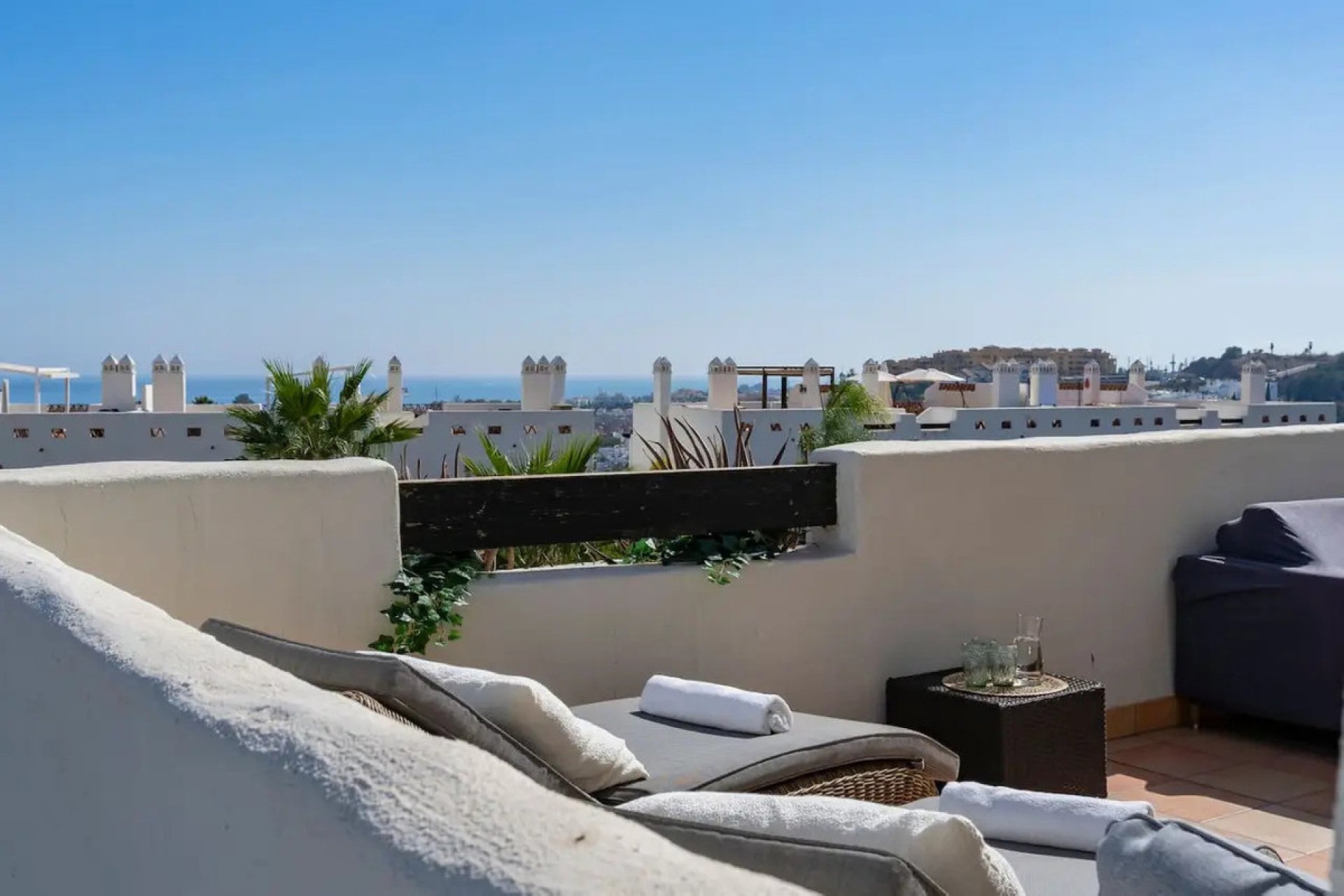 Resale - Apartment - Middle Floor Apartment - Estepona - Estepona Centro