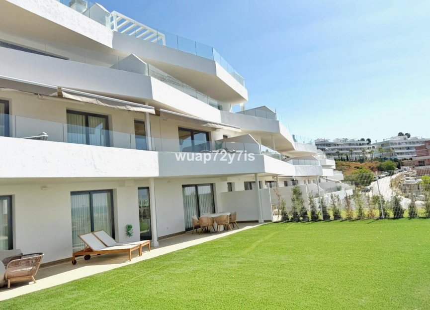 Resale - Apartment - Middle Floor Apartment - Estepona - Estepona Centro