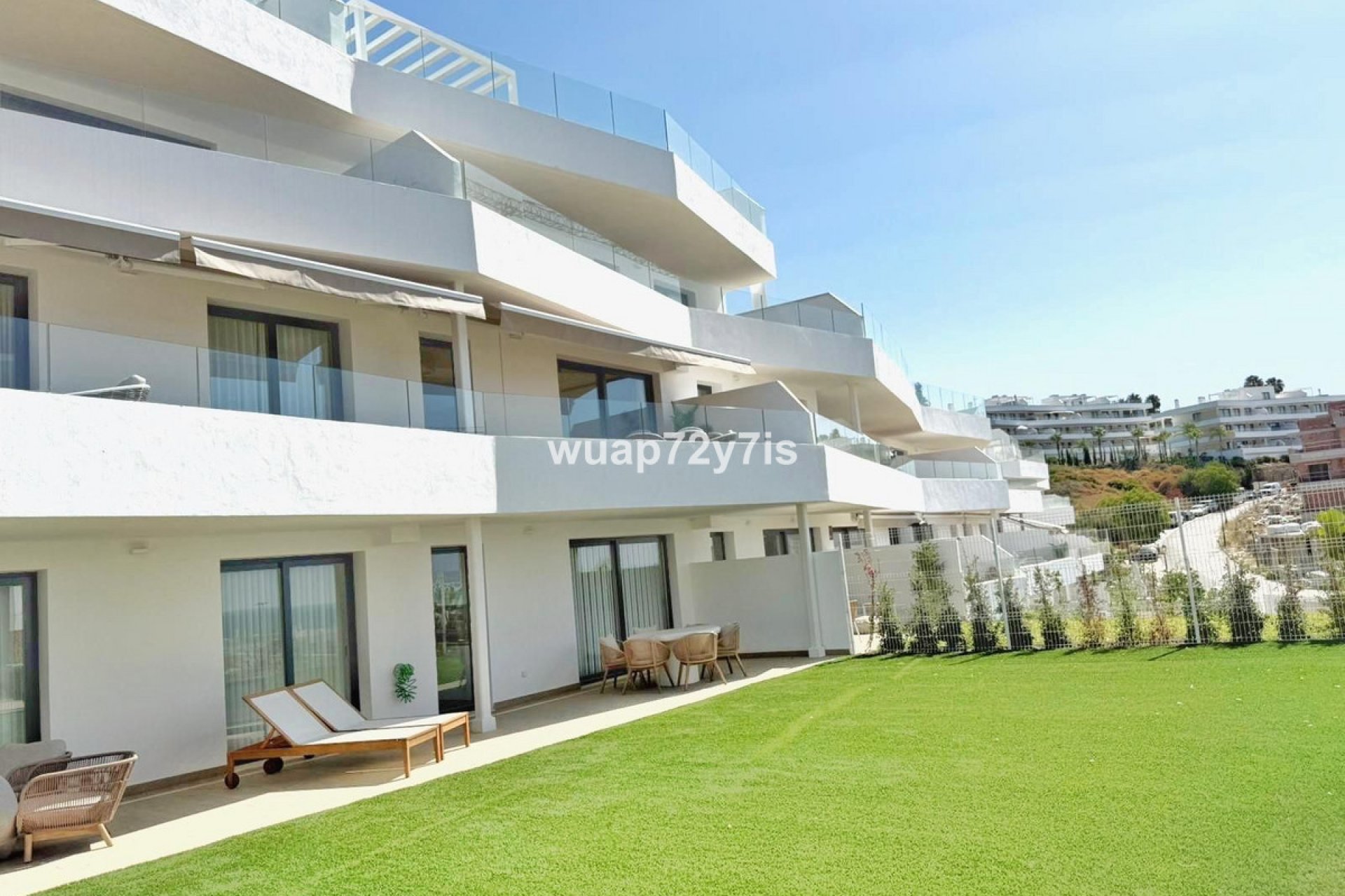 Resale - Apartment - Middle Floor Apartment - Estepona - Estepona Centro