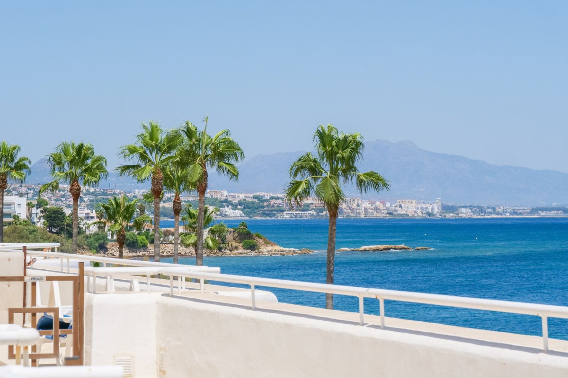 Resale - Apartment - Middle Floor Apartment - Estepona - Estepona Centro