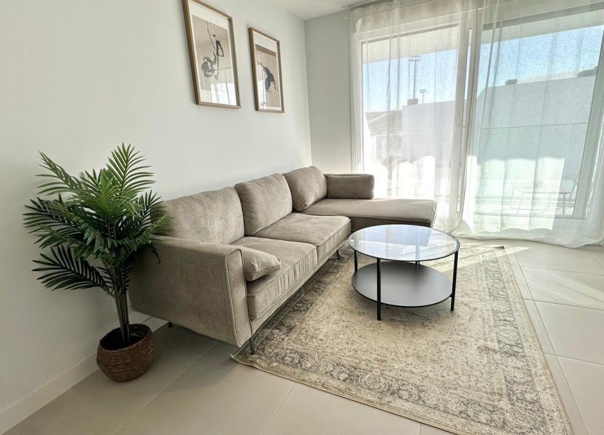 Resale - Apartment - Middle Floor Apartment - Estepona - Estepona Centro