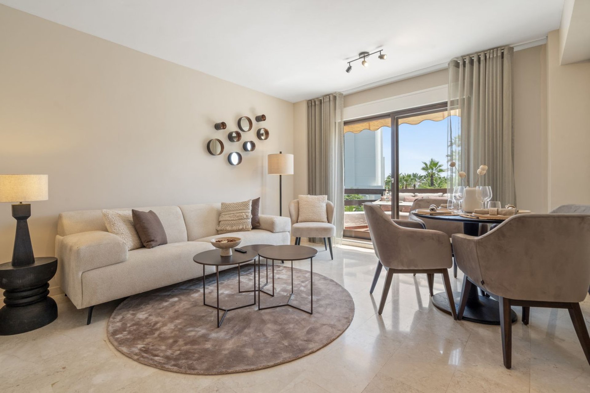 Resale - Apartment - Middle Floor Apartment - Estepona - Estepona Centro