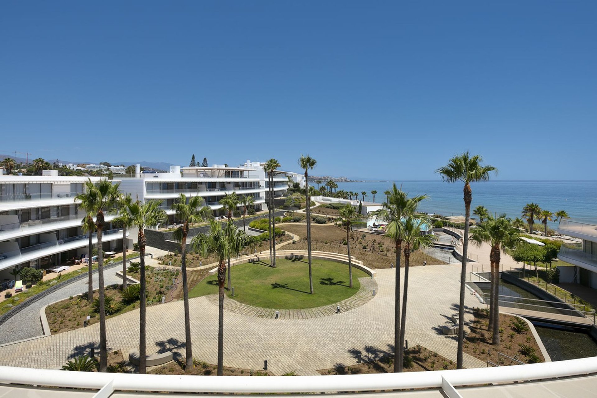 Resale - Apartment - Middle Floor Apartment - Estepona - Estepona Centro