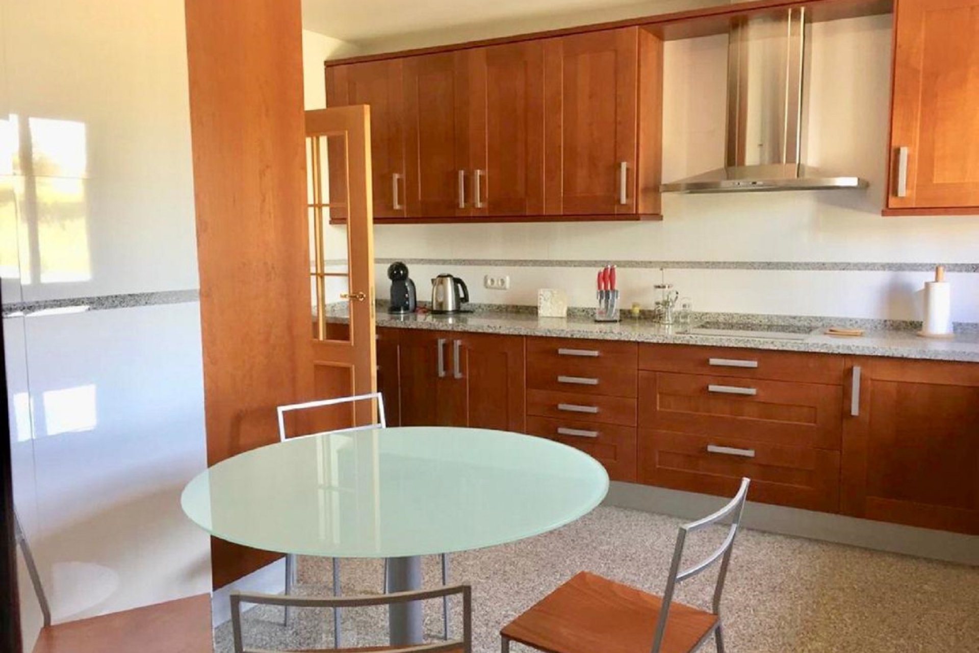 Resale - Apartment - Middle Floor Apartment - Estepona - Estepona Centro