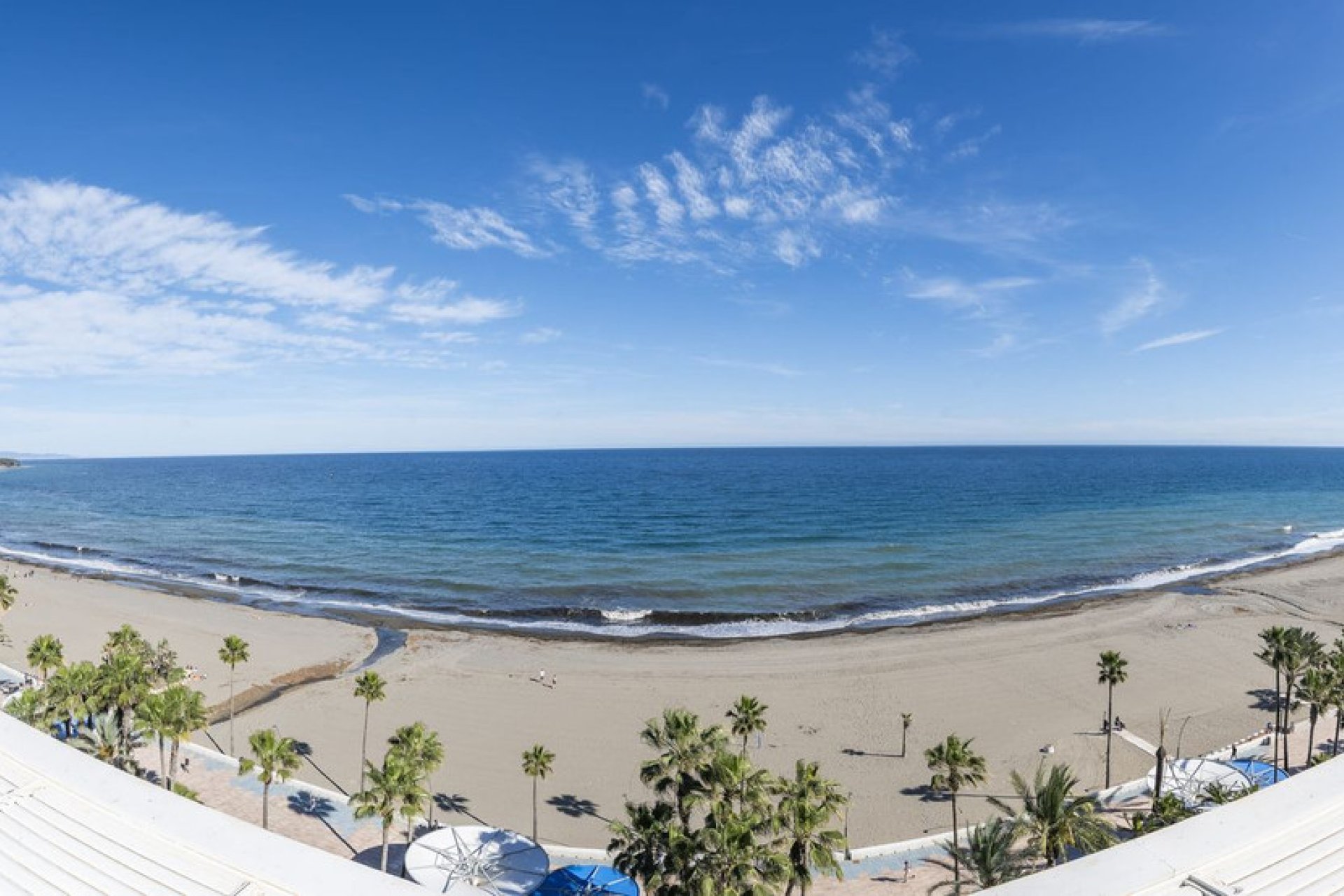 Resale - Apartment - Middle Floor Apartment - Estepona - Estepona Centro