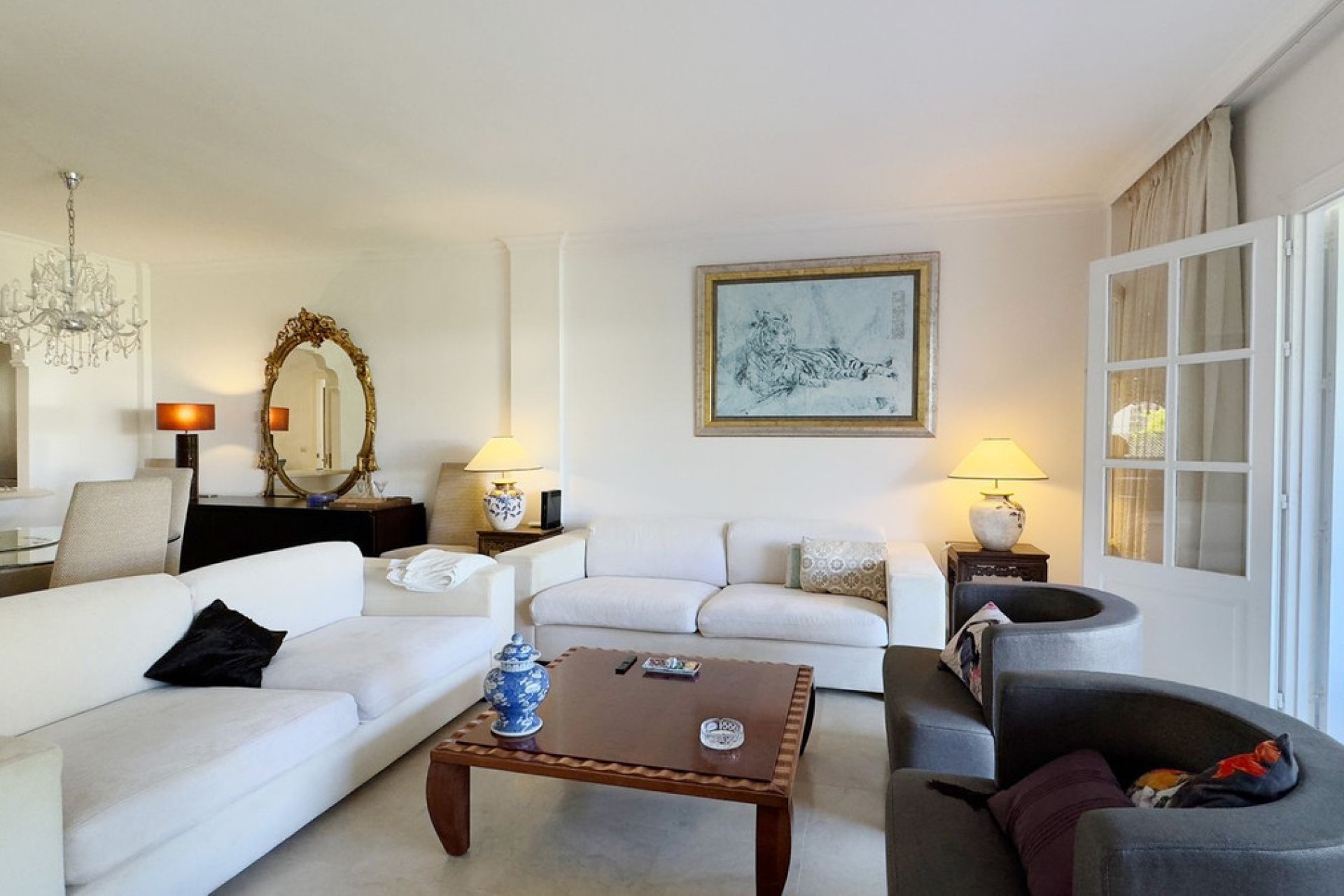 Resale - Apartment - Middle Floor Apartment - Estepona - Estepona Centro