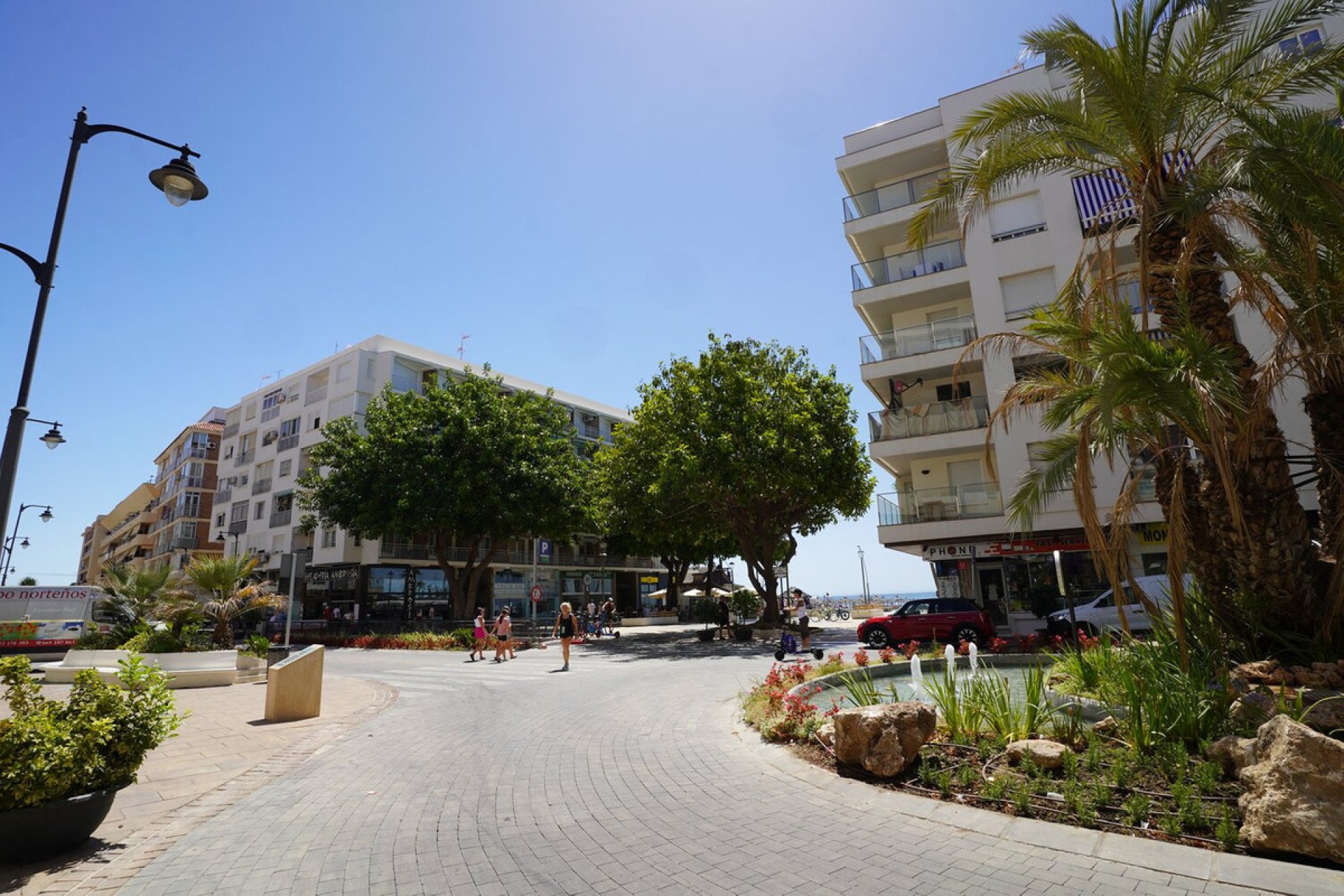 Resale - Apartment - Middle Floor Apartment - Estepona - Estepona Centro