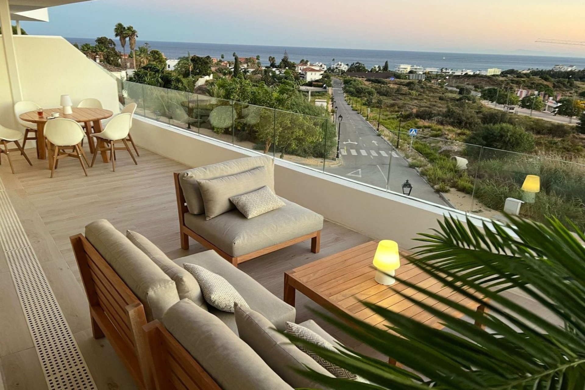 Resale - Apartment - Middle Floor Apartment - Estepona - Estepona Centro