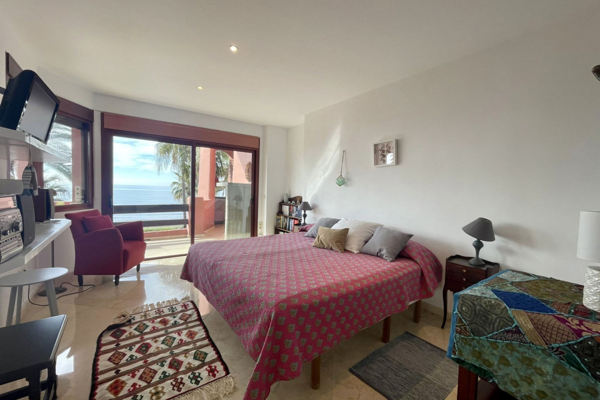 Resale - Apartment - Middle Floor Apartment - Estepona - Estepona Centro