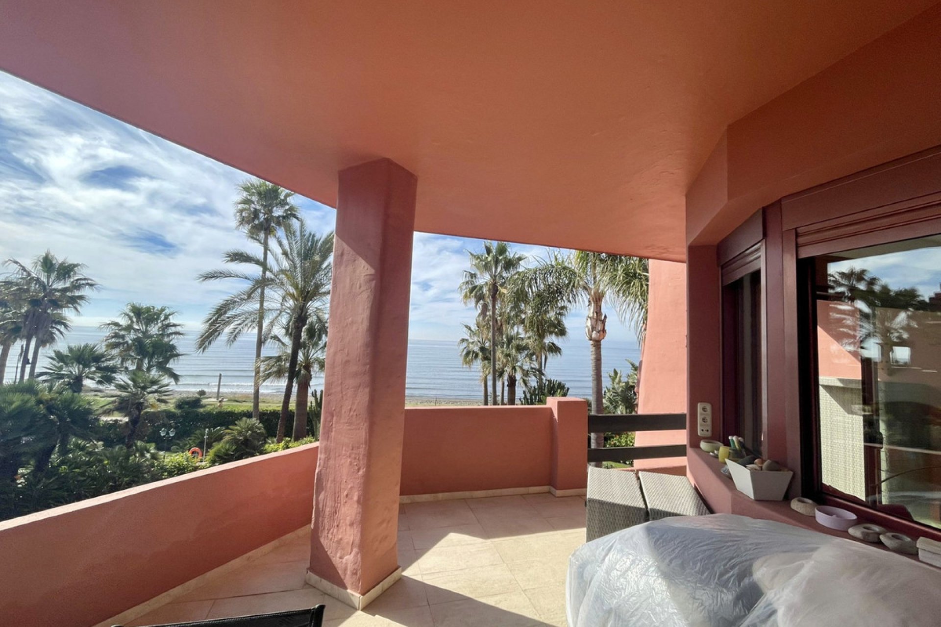 Resale - Apartment - Middle Floor Apartment - Estepona - Estepona Centro