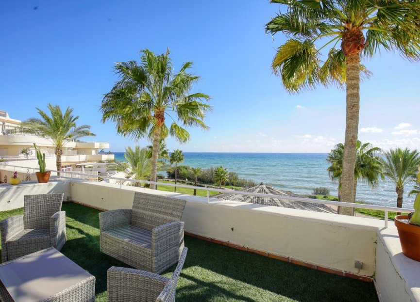 Resale - Apartment - Middle Floor Apartment - Estepona - Estepona Centro