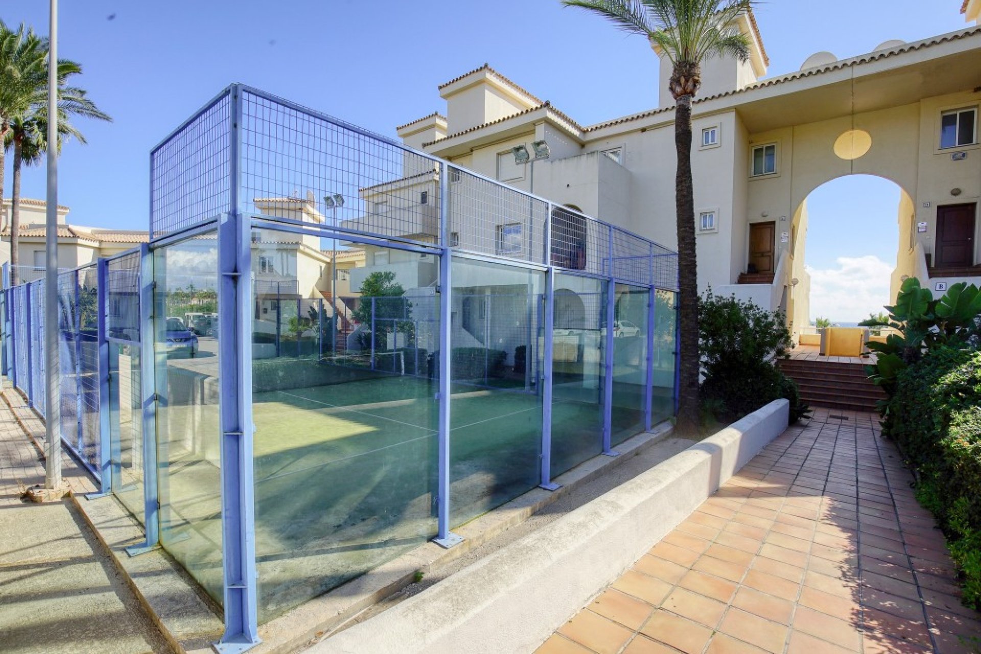 Resale - Apartment - Middle Floor Apartment - Estepona - Estepona Centro