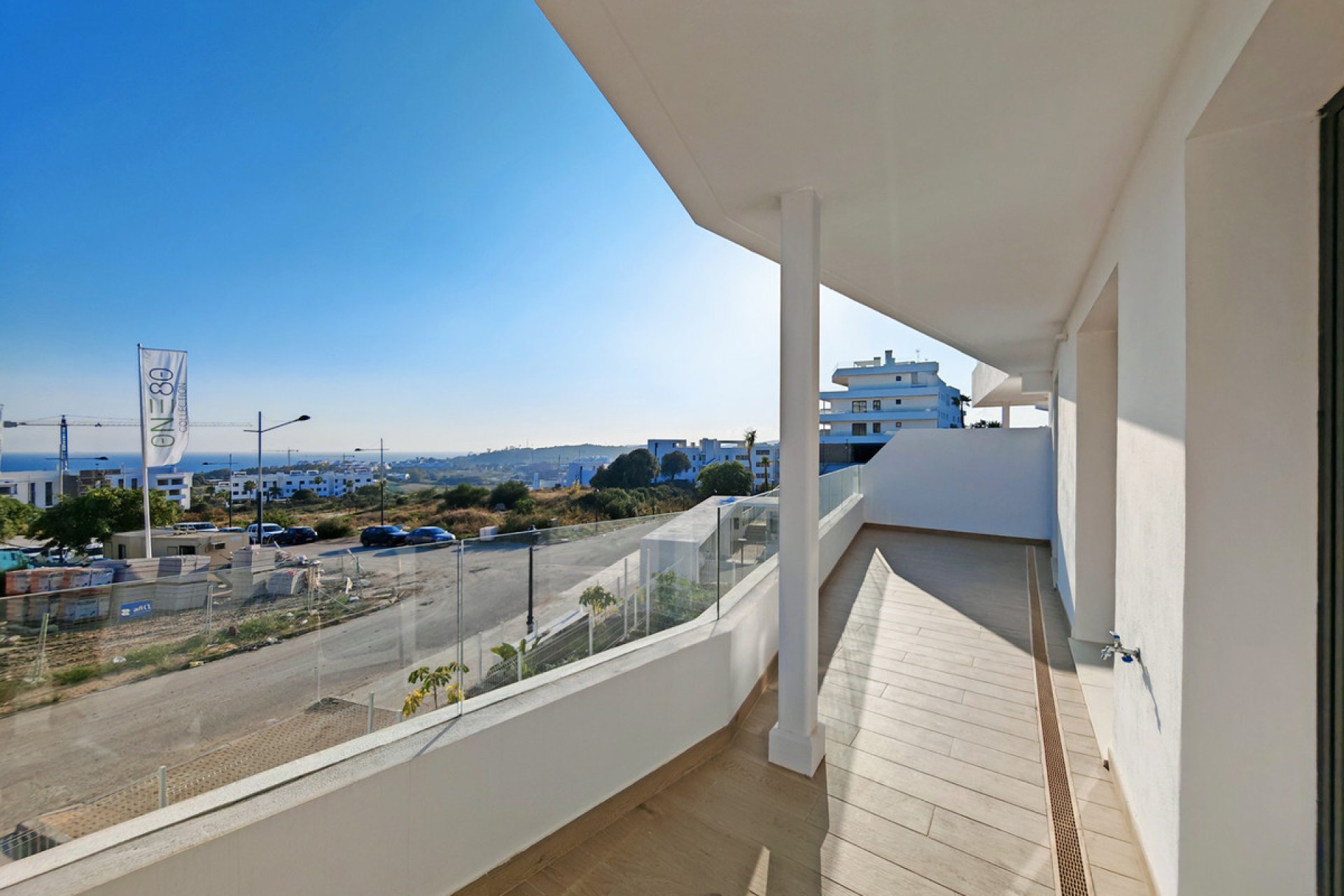 Resale - Apartment - Middle Floor Apartment - Estepona - Estepona Centro