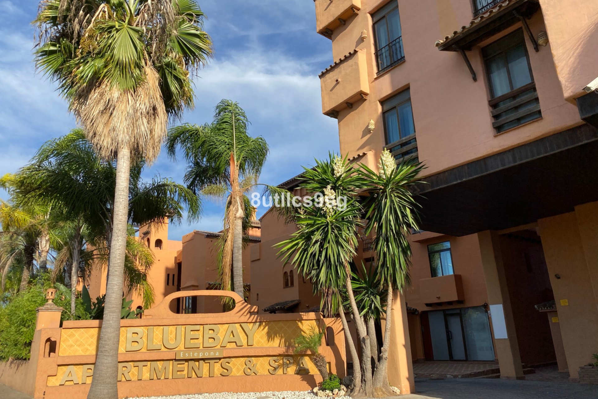 Resale - Apartment - Middle Floor Apartment - Estepona - Estepona Centro