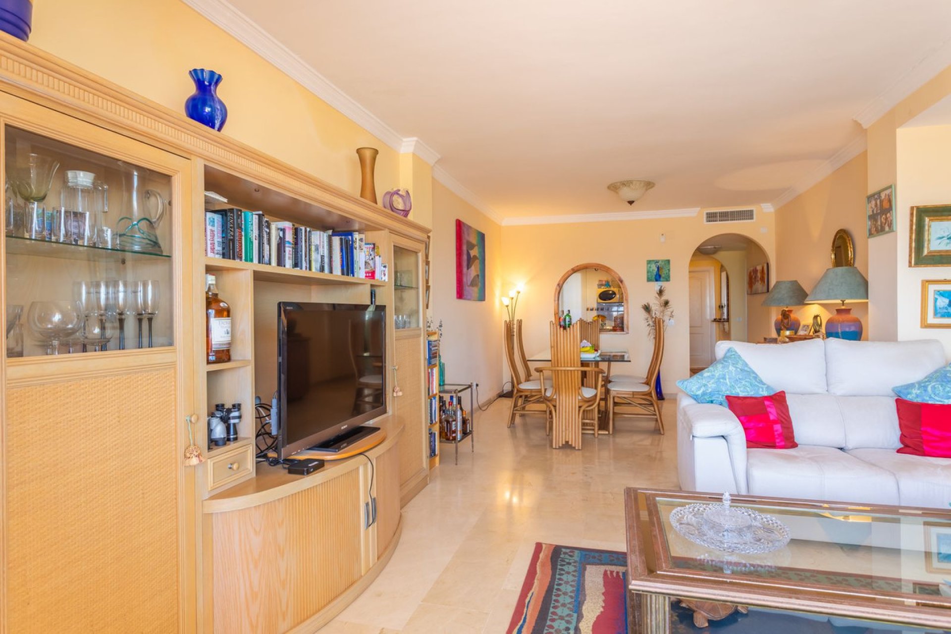 Resale - Apartment - Middle Floor Apartment - Estepona - Estepona Centro