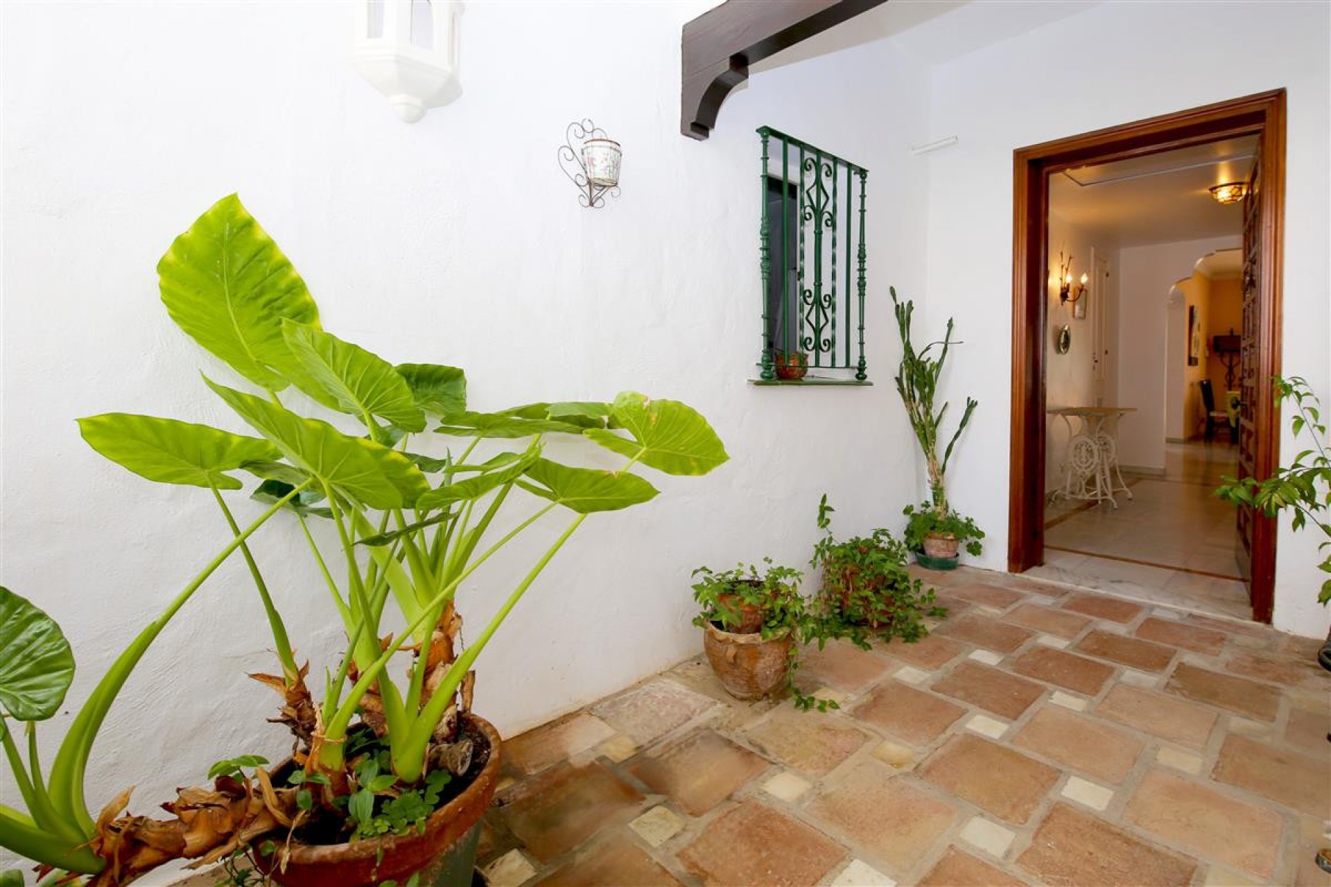 Resale - Apartment - Middle Floor Apartment - Estepona - Estepona Centro