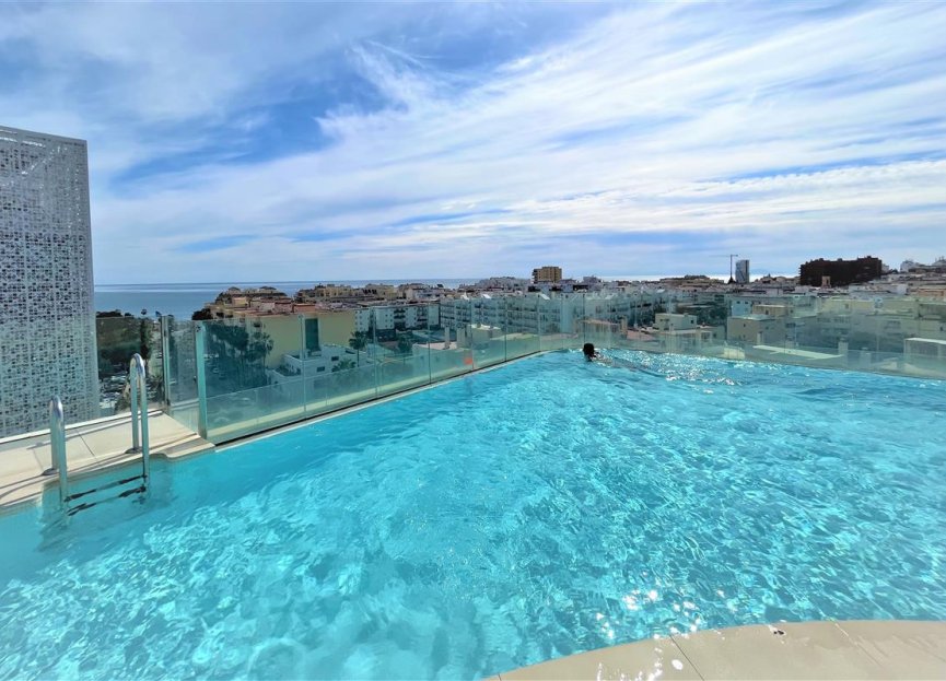 Resale - Apartment - Middle Floor Apartment - Estepona - Estepona Centro