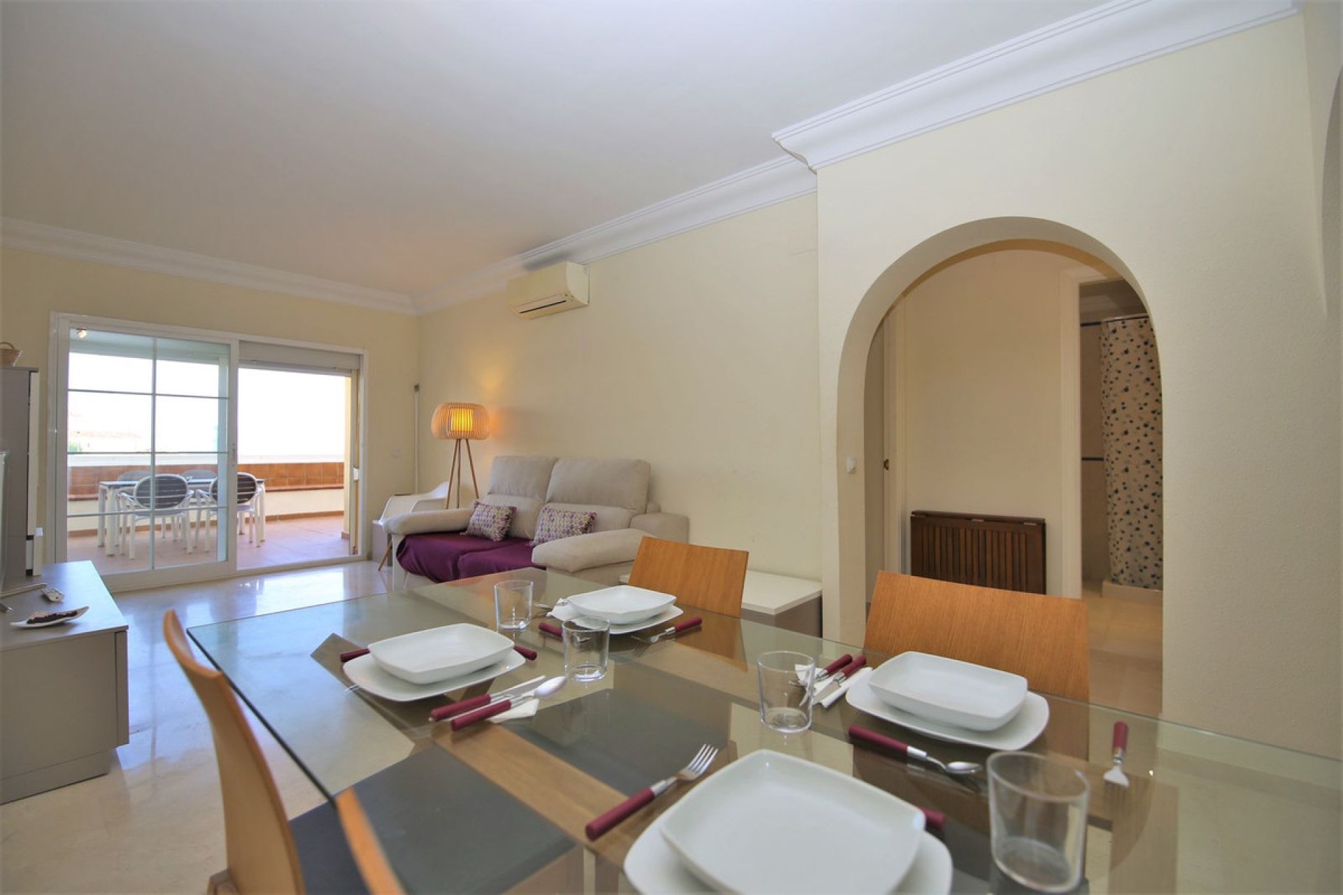 Resale - Apartment - Middle Floor Apartment - Estepona - Estepona Centro