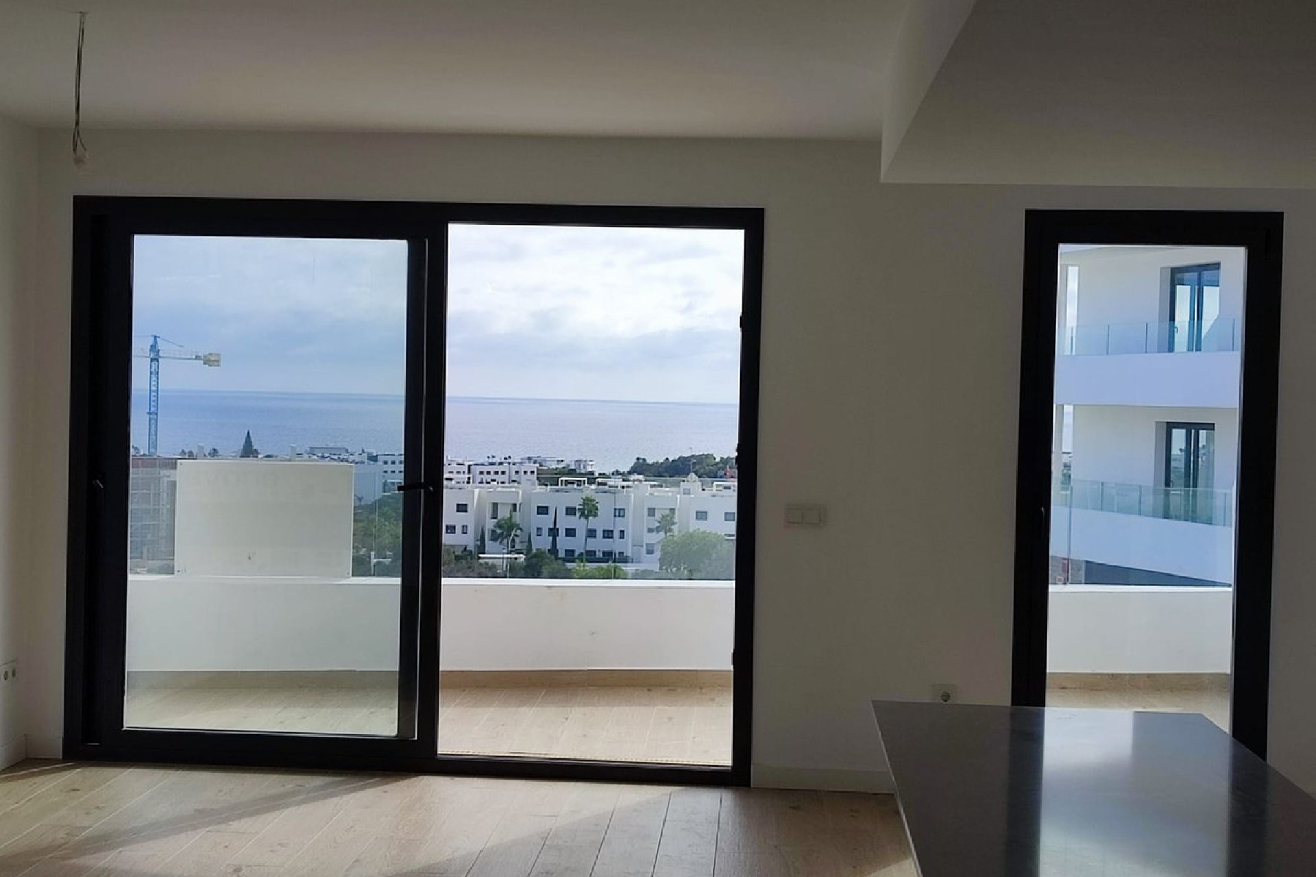 Resale - Apartment - Middle Floor Apartment - Estepona - Estepona Centro