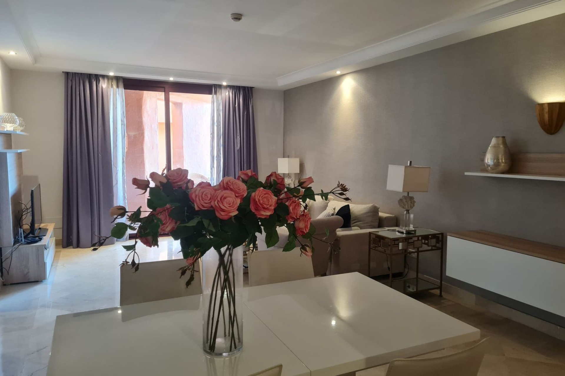 Resale - Apartment - Middle Floor Apartment - Estepona - Estepona Centro