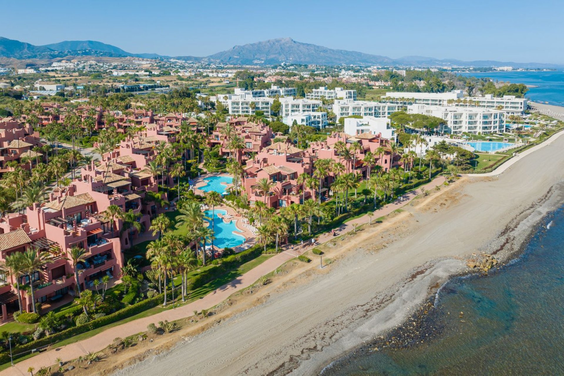 Resale - Apartment - Middle Floor Apartment - Estepona - Estepona Centro