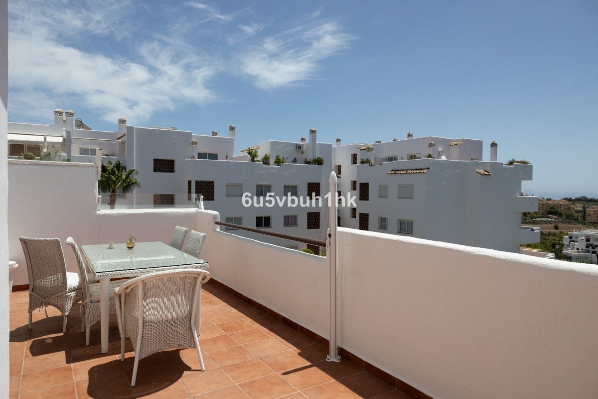 Resale - Apartment - Middle Floor Apartment - Estepona - Estepona Centro