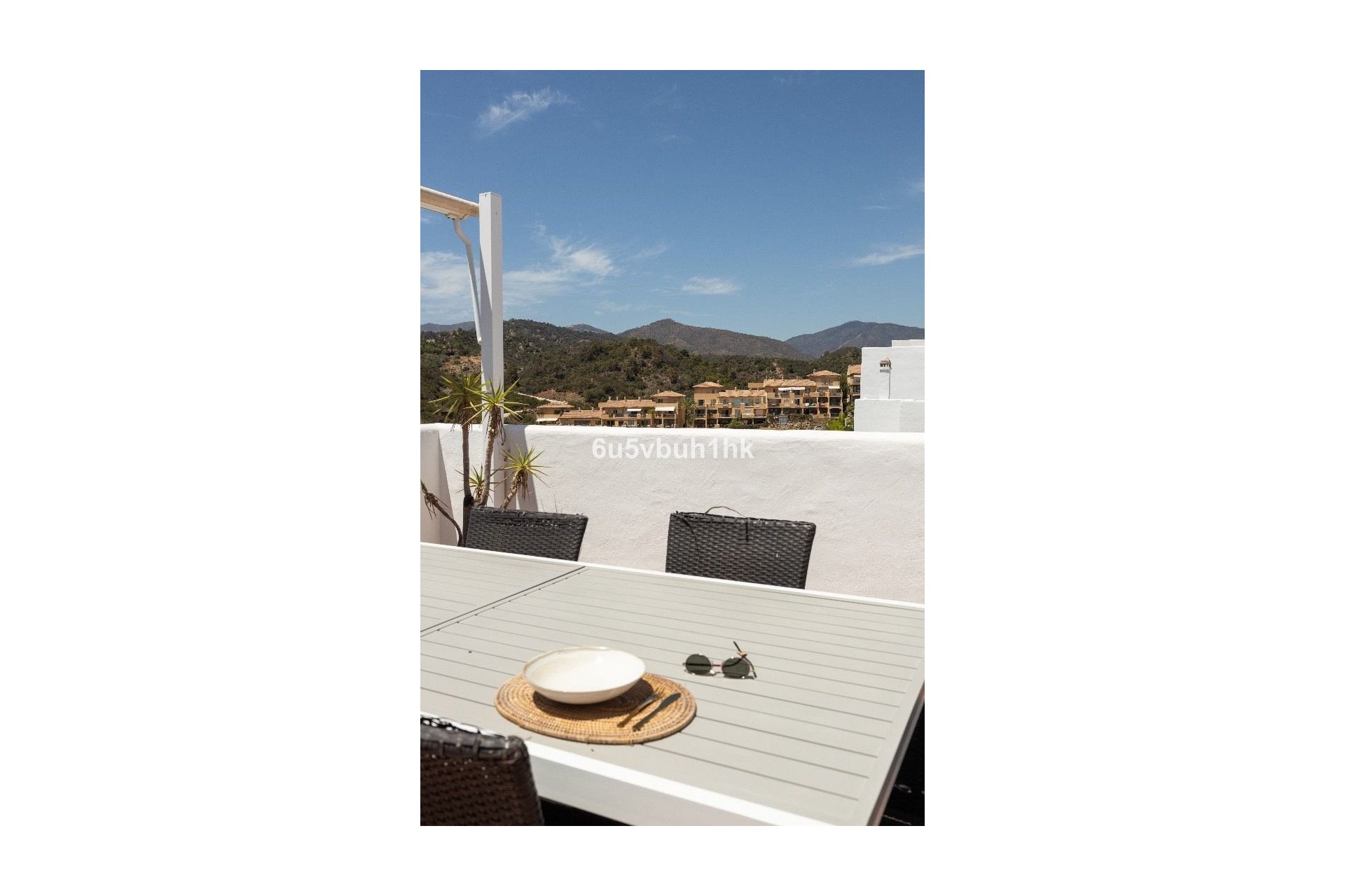 Resale - Apartment - Middle Floor Apartment - Estepona - Estepona Centro