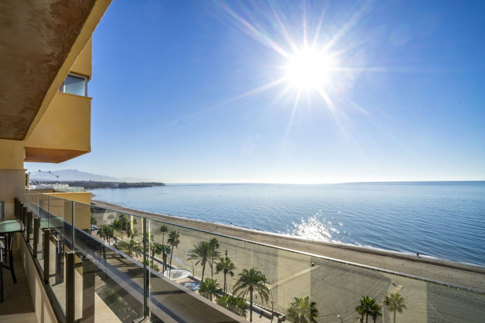 Resale - Apartment - Middle Floor Apartment - Estepona - Estepona Centro