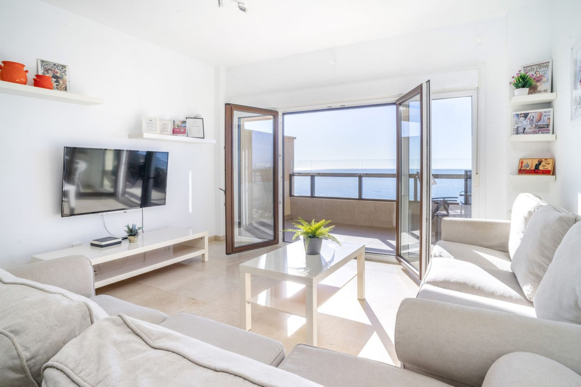 Resale - Apartment - Middle Floor Apartment - Estepona - Estepona Centro