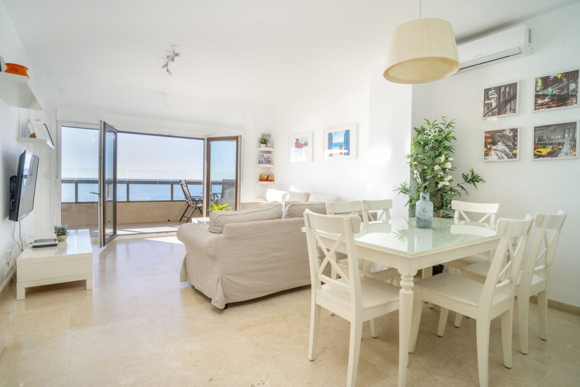 Resale - Apartment - Middle Floor Apartment - Estepona - Estepona Centro