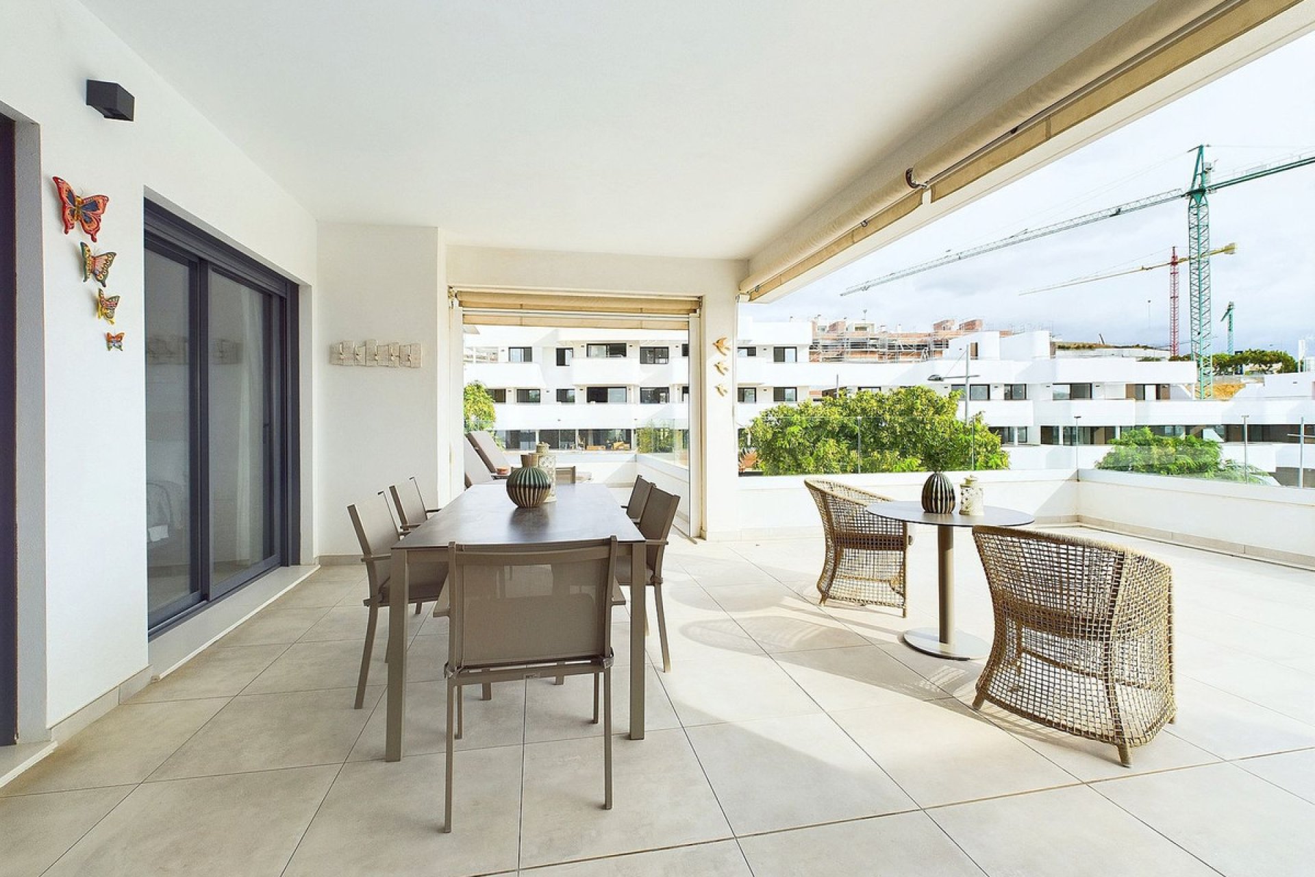 Resale - Apartment - Middle Floor Apartment - Estepona - Estepona Centro