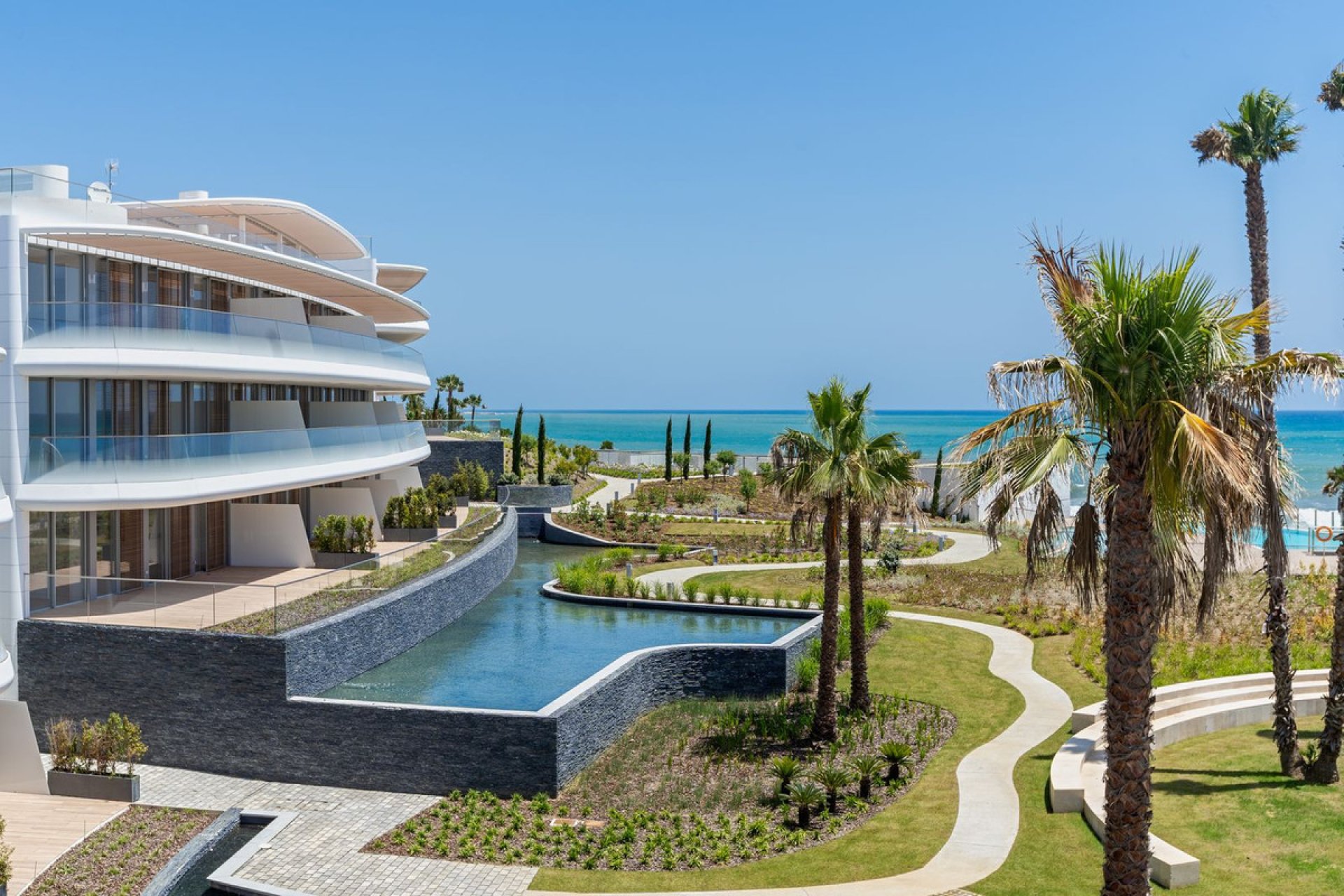 Resale - Apartment - Middle Floor Apartment - Estepona - Estepona Centro