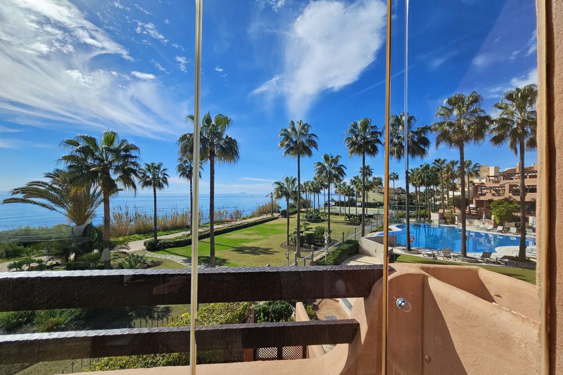 Resale - Apartment - Middle Floor Apartment - Estepona - Estepona Centro