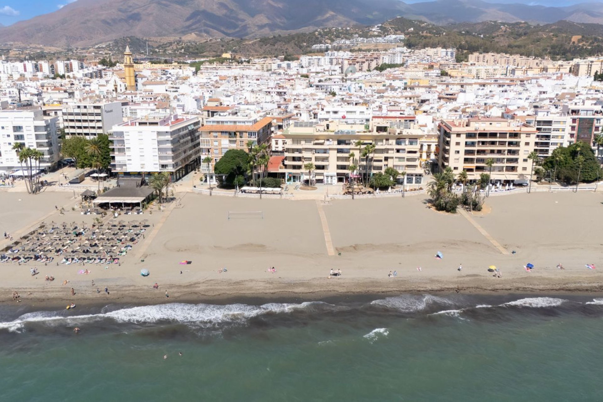 Resale - Apartment - Middle Floor Apartment - Estepona - Estepona Centro