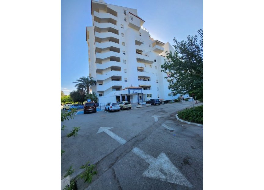 Resale - Apartment - Middle Floor Apartment - Estepona - Estepona Centro